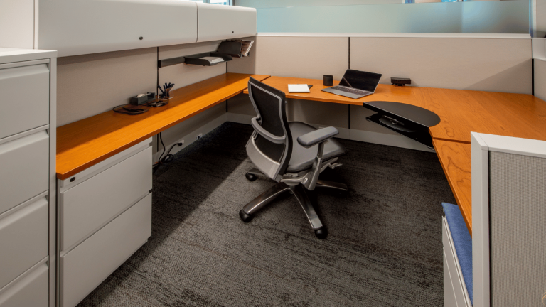 10 Halloween Office Cubicle Decor Ideas