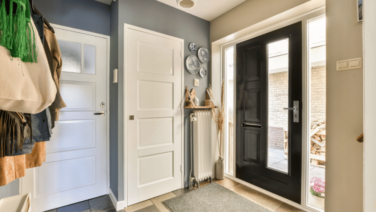 12 Halloween Entryway Decor Ideas